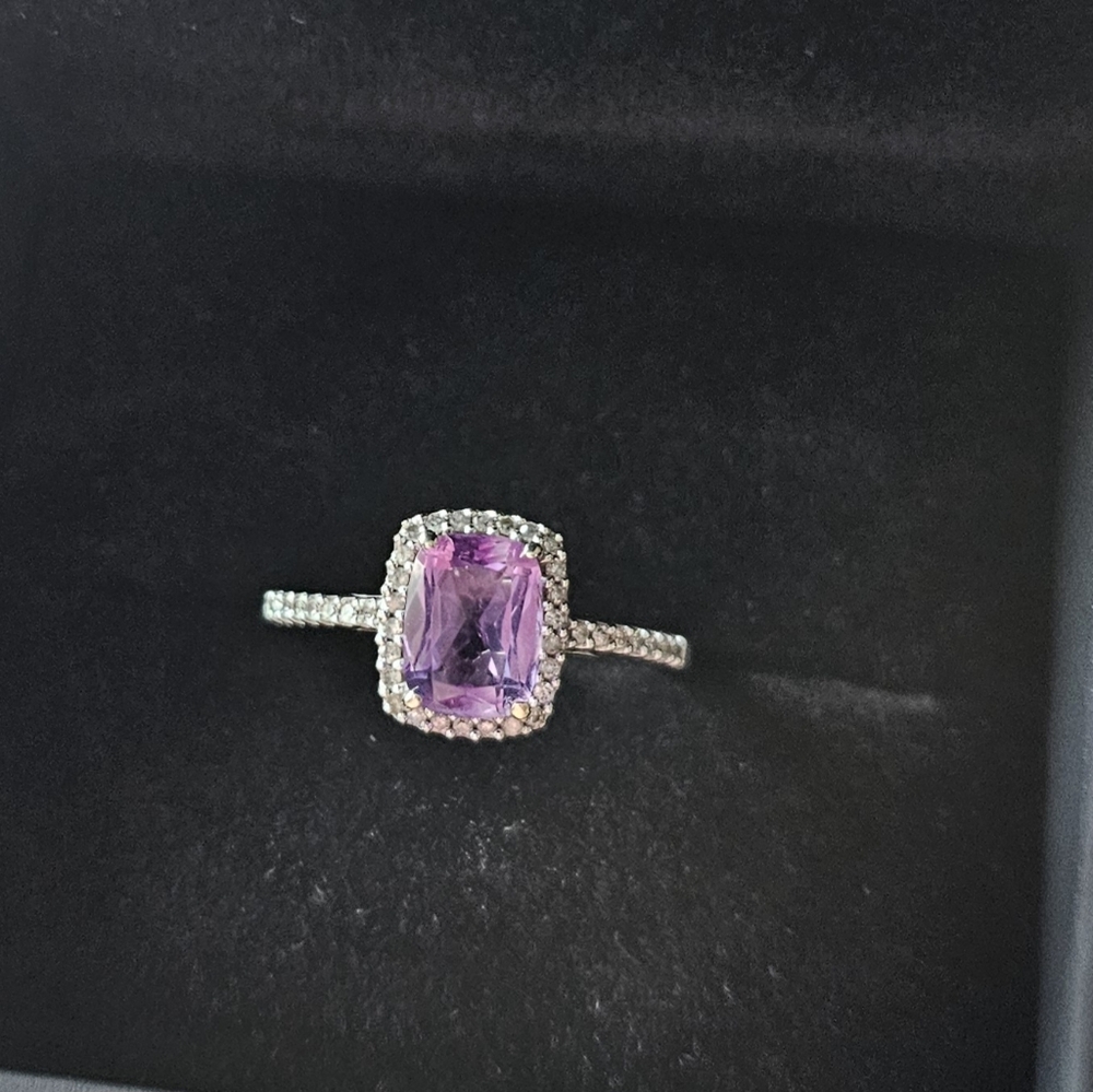 Elegant Amethyst White Gold Ring